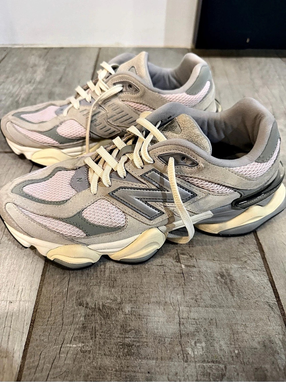 New Balance 9060 Sneakers